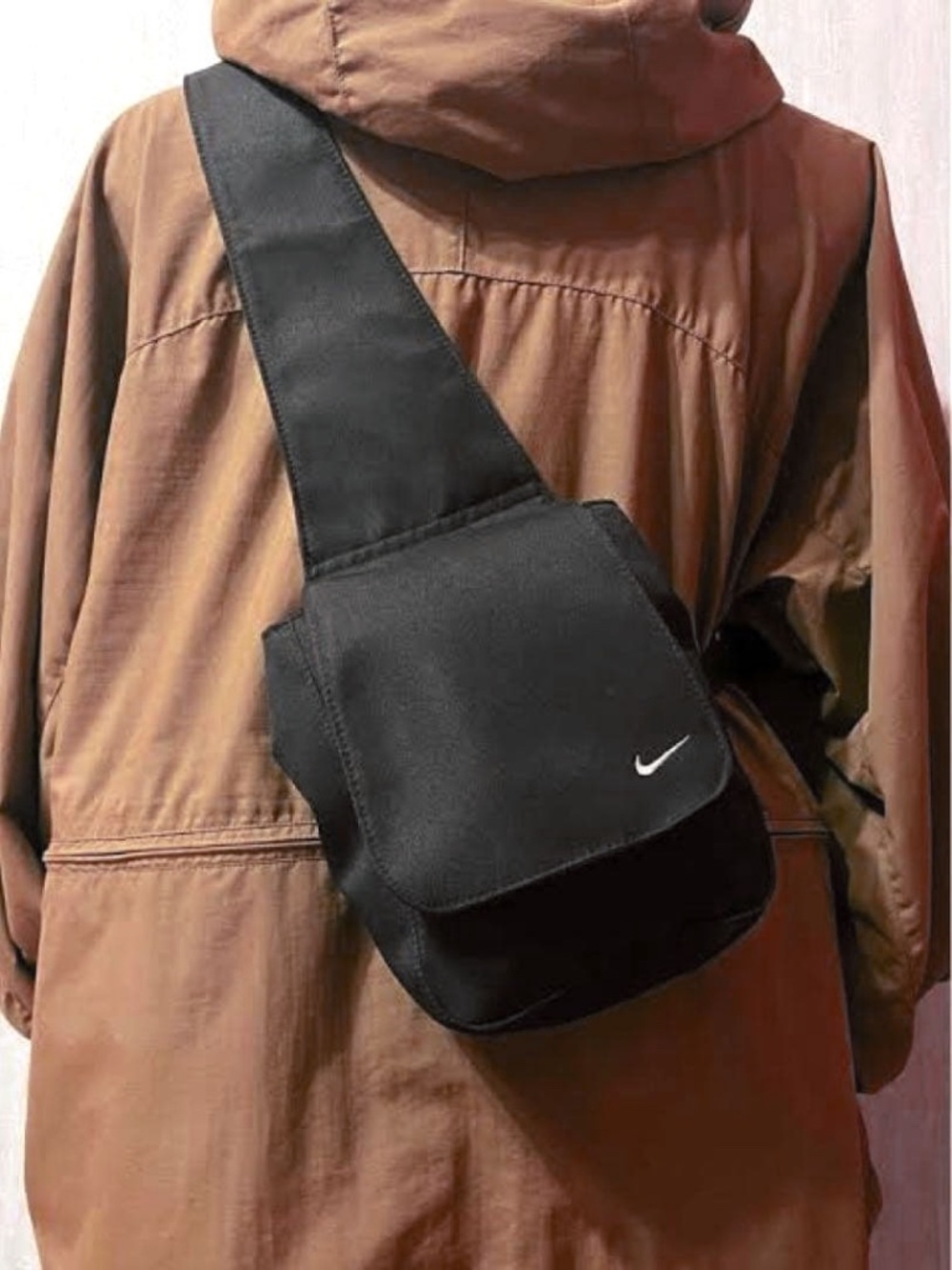 Vintage Nike Y2K Black Crossbody Sling Bag Monostrap Techwear Backpack. Unisex.